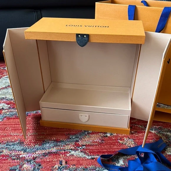 Unique LV Chest Magnetic Box with Blue Ribbon, Shopping Bag and Certific… - Picture 5 of 12